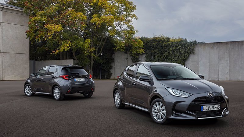 Tableau des équipements de la Mazda2 Hybride 2022