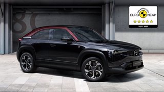 Le Mazda MX-30 e-Skyactiv R-EV décroche cinq étoiles aux crash tests Euro NCAP