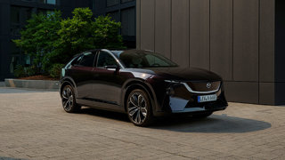 MAZDA PRÉSENTE SON NOUVEAU CX-6e À LA PRESSE EUROPÉENNE