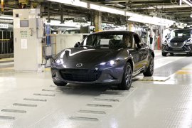 MAZDA LANCE LA PRODUCTION DU MAZDA MX-5 RF