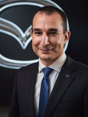 THOMAS LEONARD NOMME DIRECTEUR COMMERCIAL ET MARKETING DE MAZDA