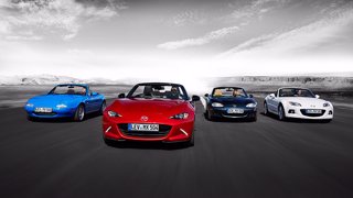 Mazda présent au salon Rétromobile 2025 pour les 35 ans du MX-5